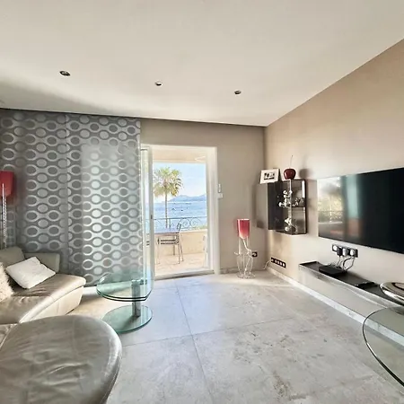 1-bedroom With Balcony And Sea View On La Croisette