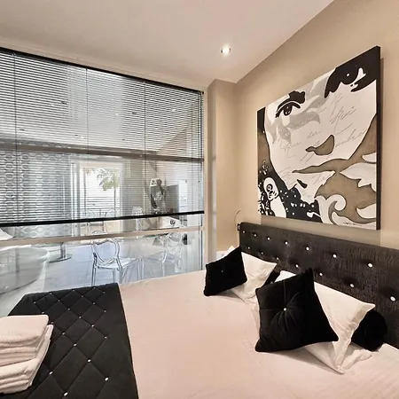 1-bedroom With Balcony And Sea View On La Croisette
